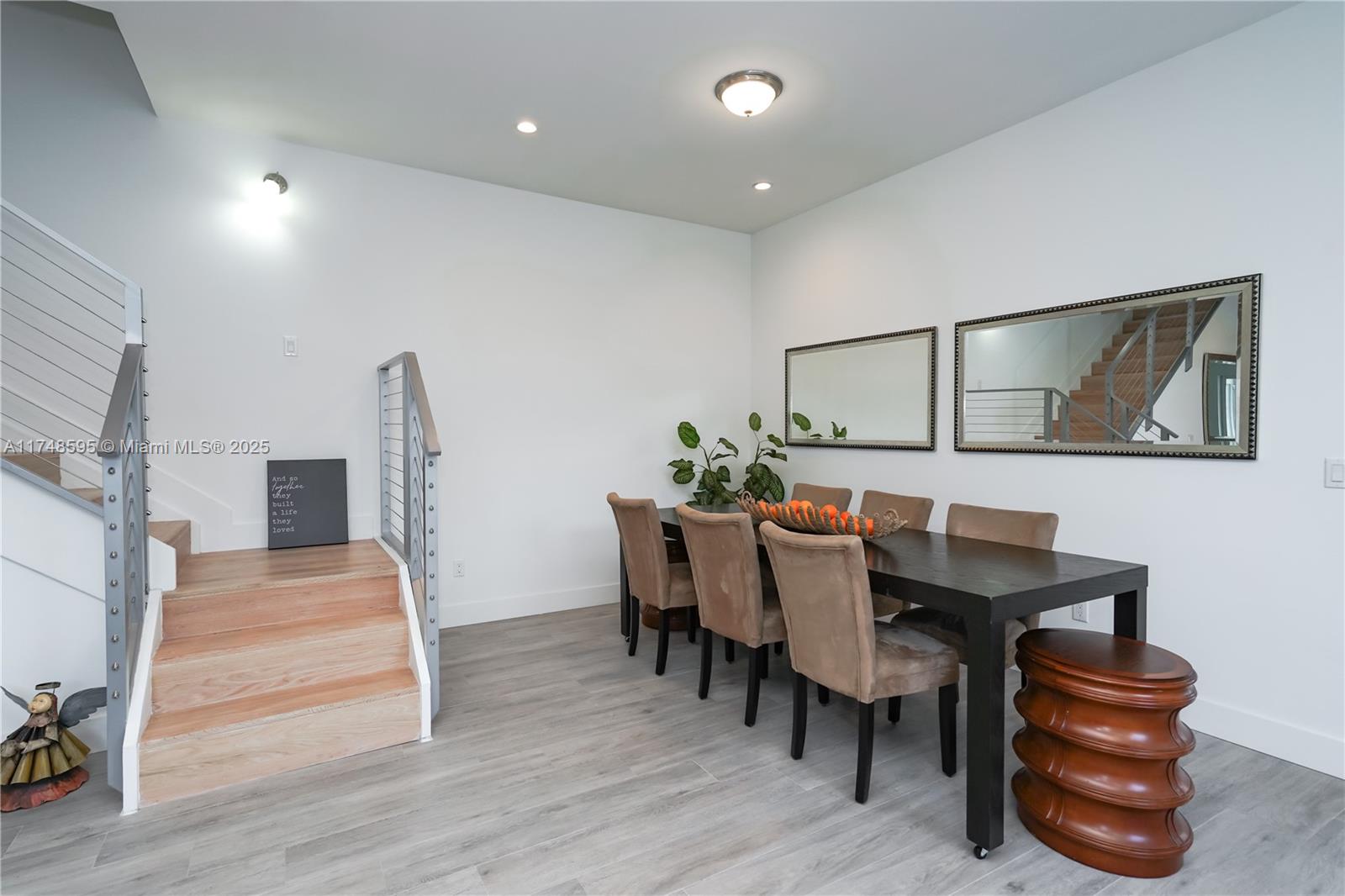 AMND MIAMI SUBURBAN ACRES - Residential Lease