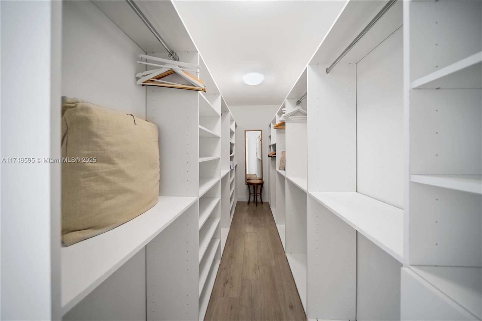 AMND MIAMI SUBURBAN ACRES - Residential Lease