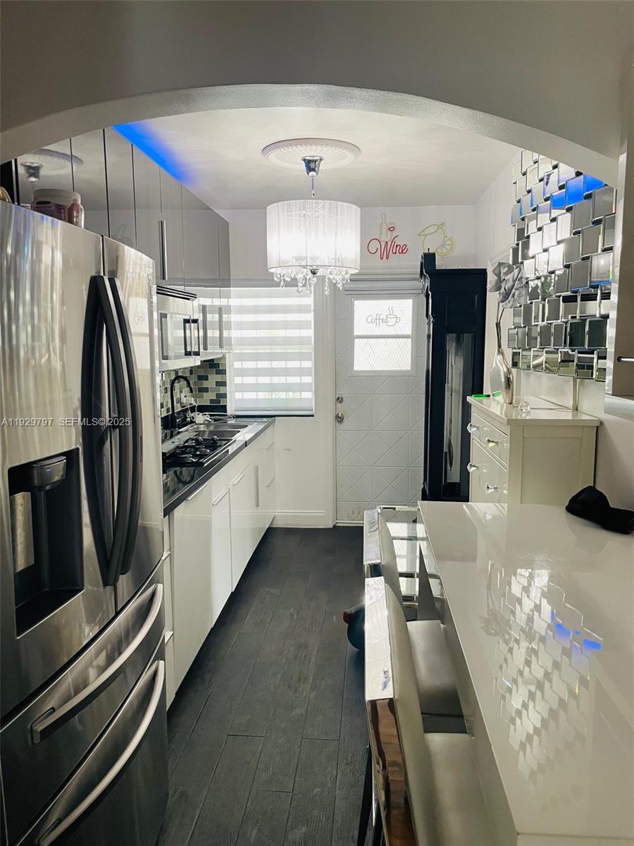 VILA MARA CONDO - Residential Lease