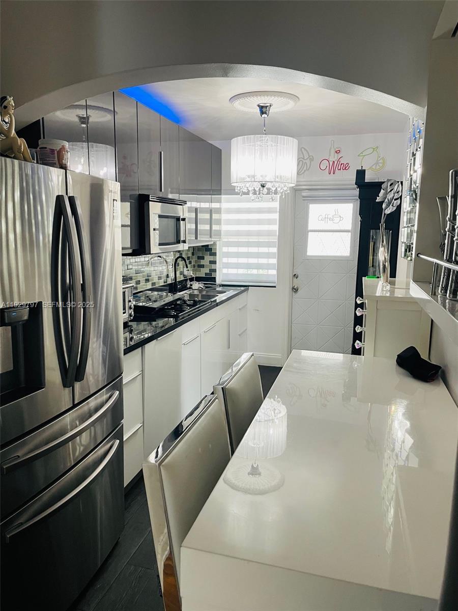 VILA MARA CONDO - Residential Lease