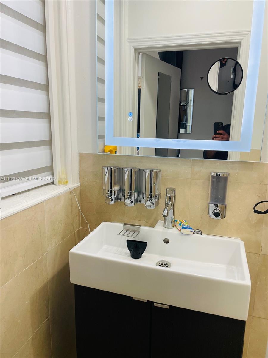 VILA MARA CONDO - Residential Lease