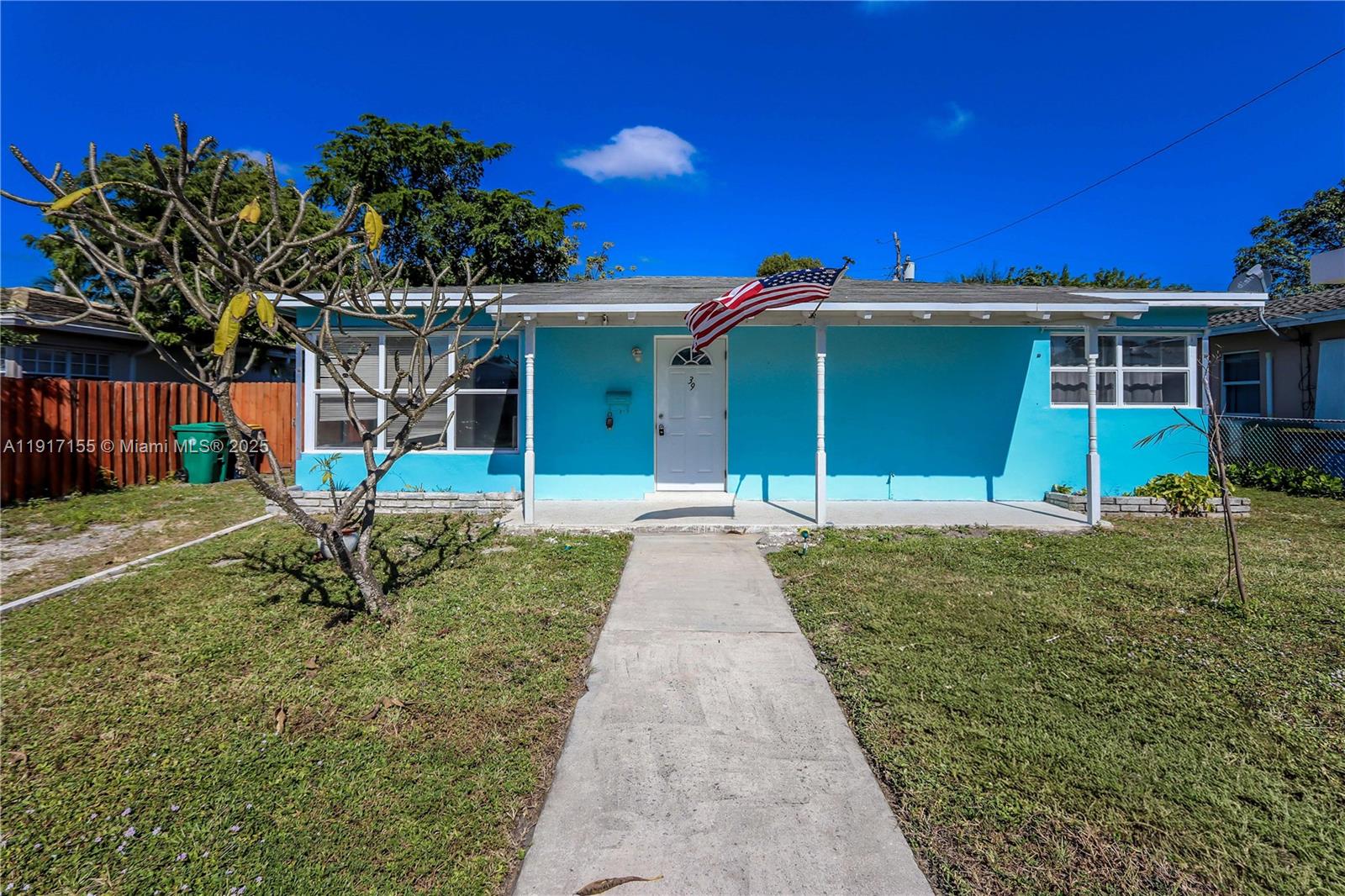 ST JAMES PARK DELMAR - Residential Lease