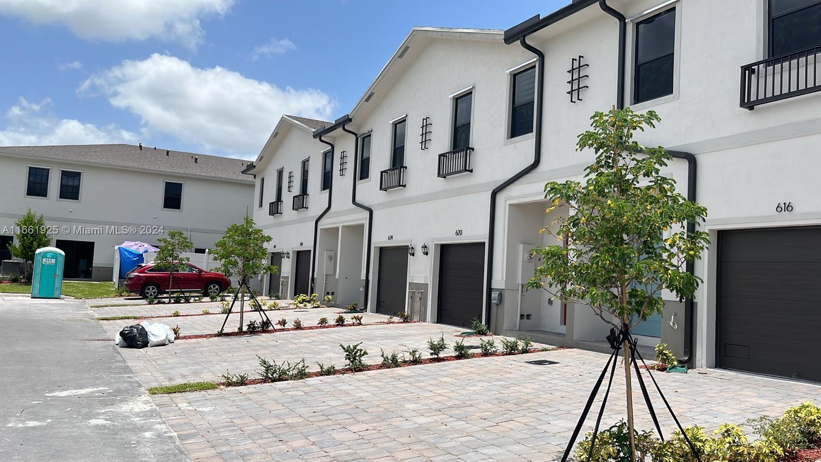 Property for Sale at 606 Sw 12 Th Street, Homestead, Miami-Dade County, Florida - Bedrooms: 3 
Bathrooms: 3  - $388,900