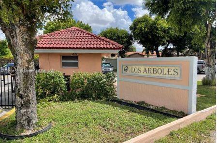 LOS ARBOLES CONDO - Residential
