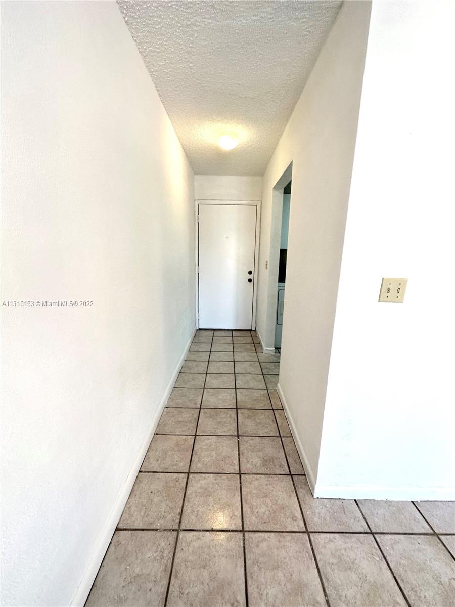 LOS ARBOLES CONDO - Residential