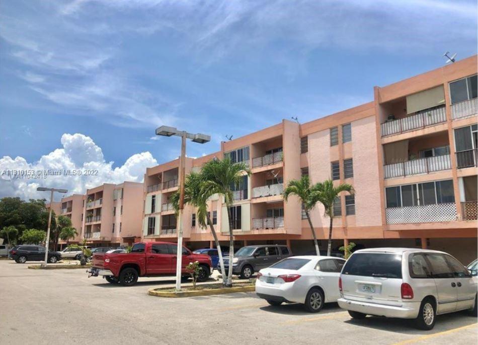 LOS ARBOLES CONDO - Residential