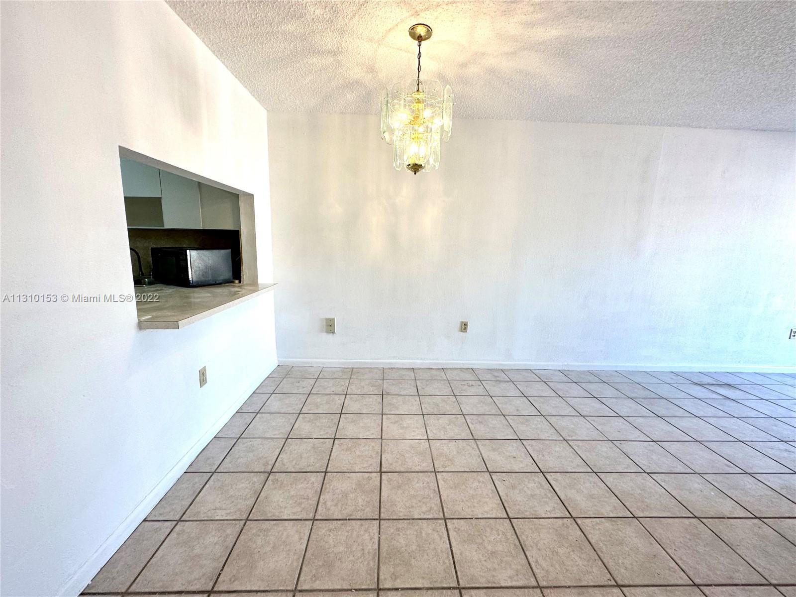 LOS ARBOLES CONDO - Residential