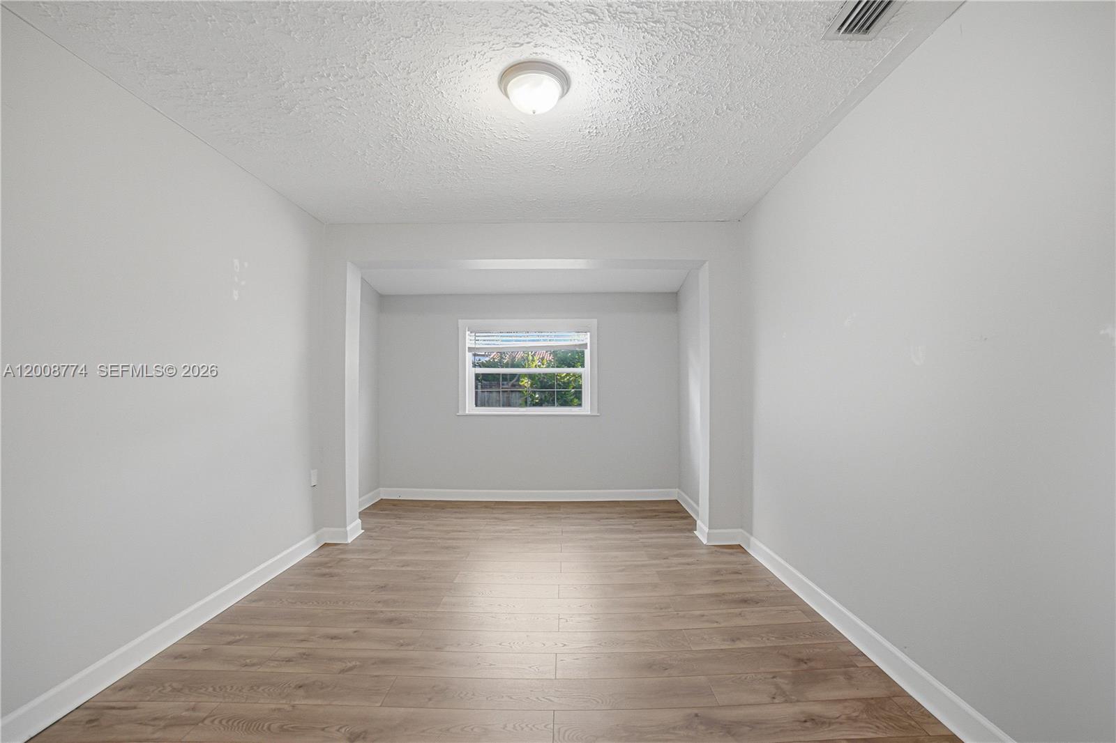 CORAL SHORES - Residential