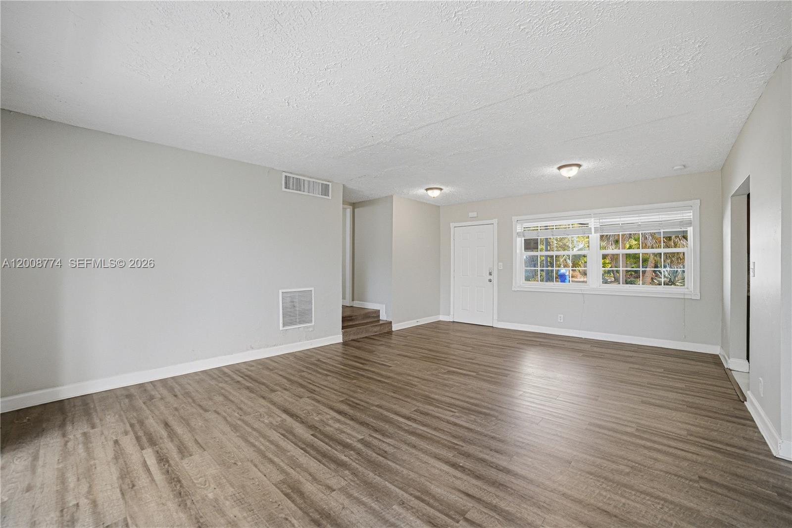 CORAL SHORES - Residential