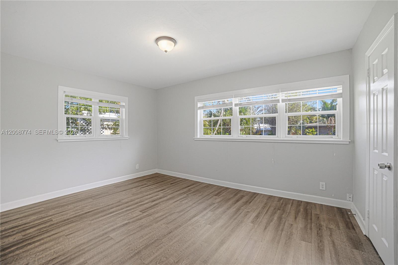 CORAL SHORES - Residential