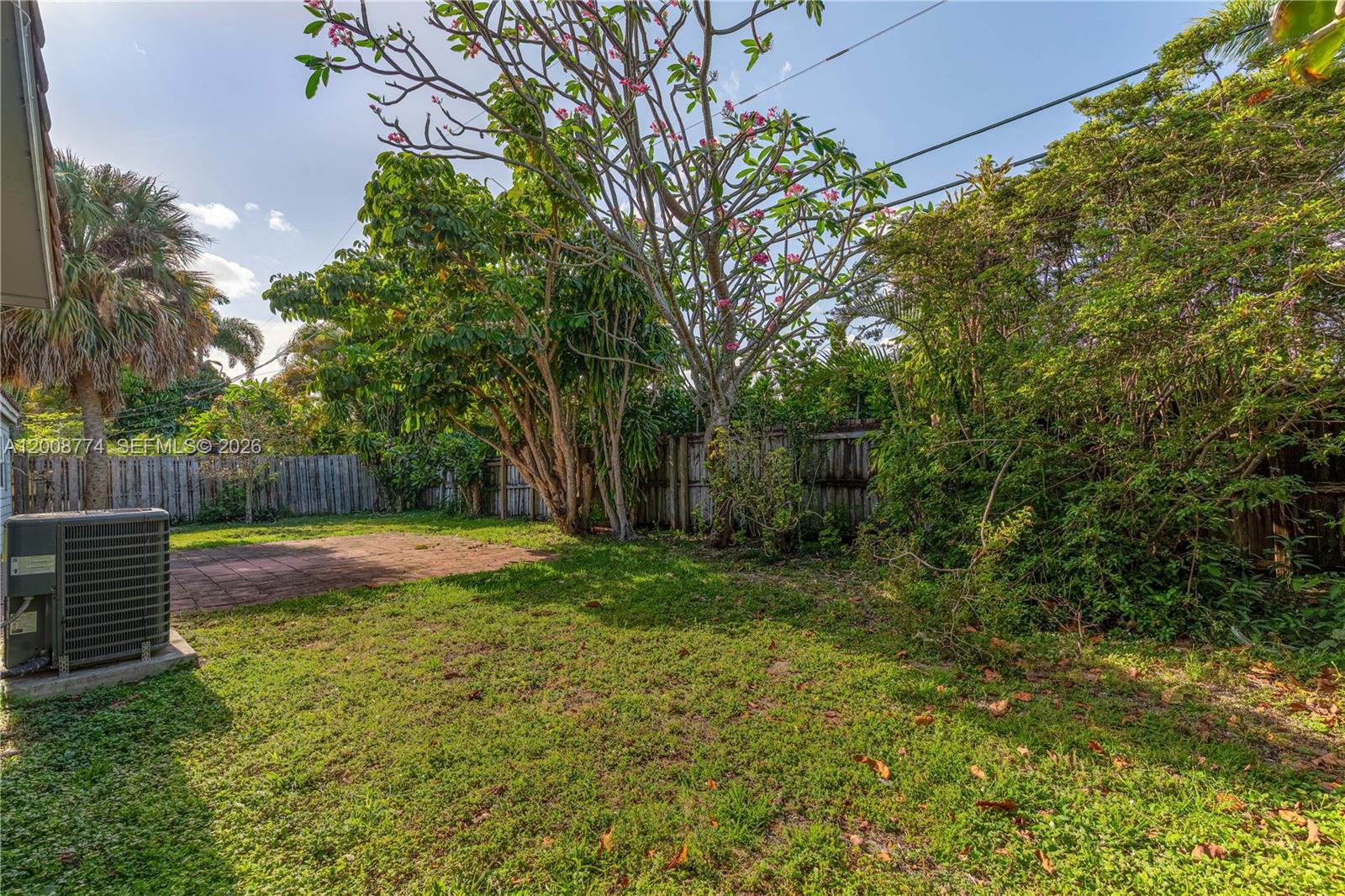 CORAL SHORES - Residential