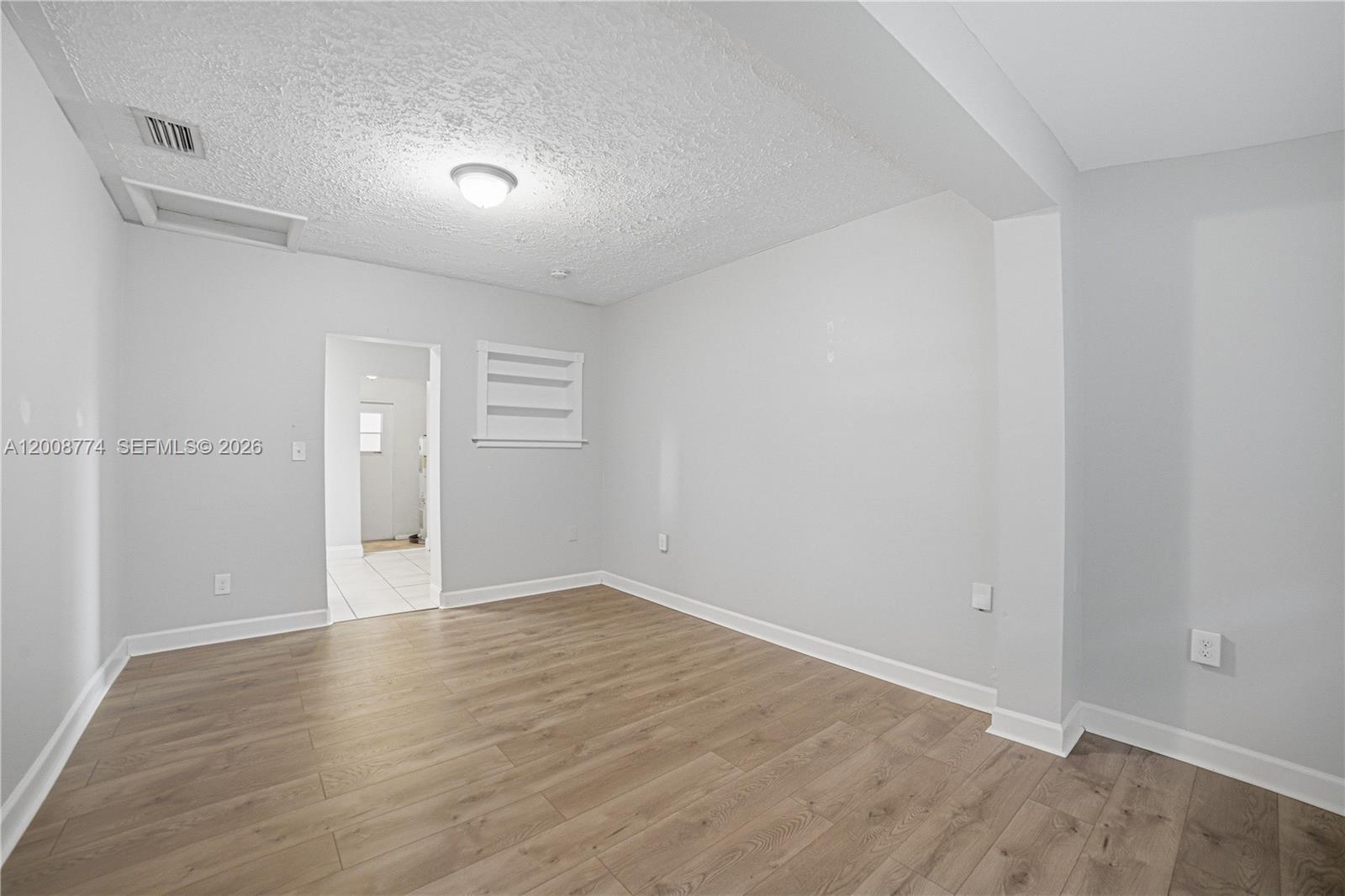 CORAL SHORES - Residential