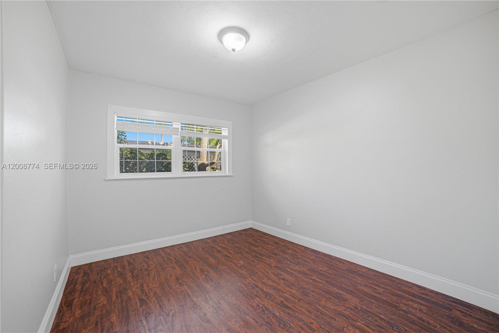 CORAL SHORES - Residential