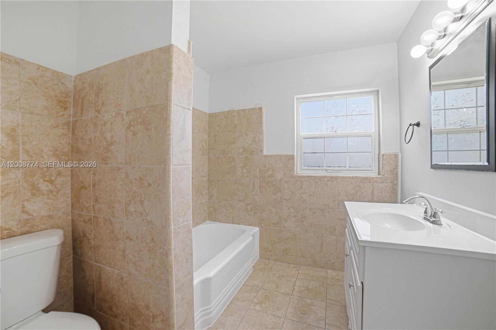 CORAL SHORES - Residential