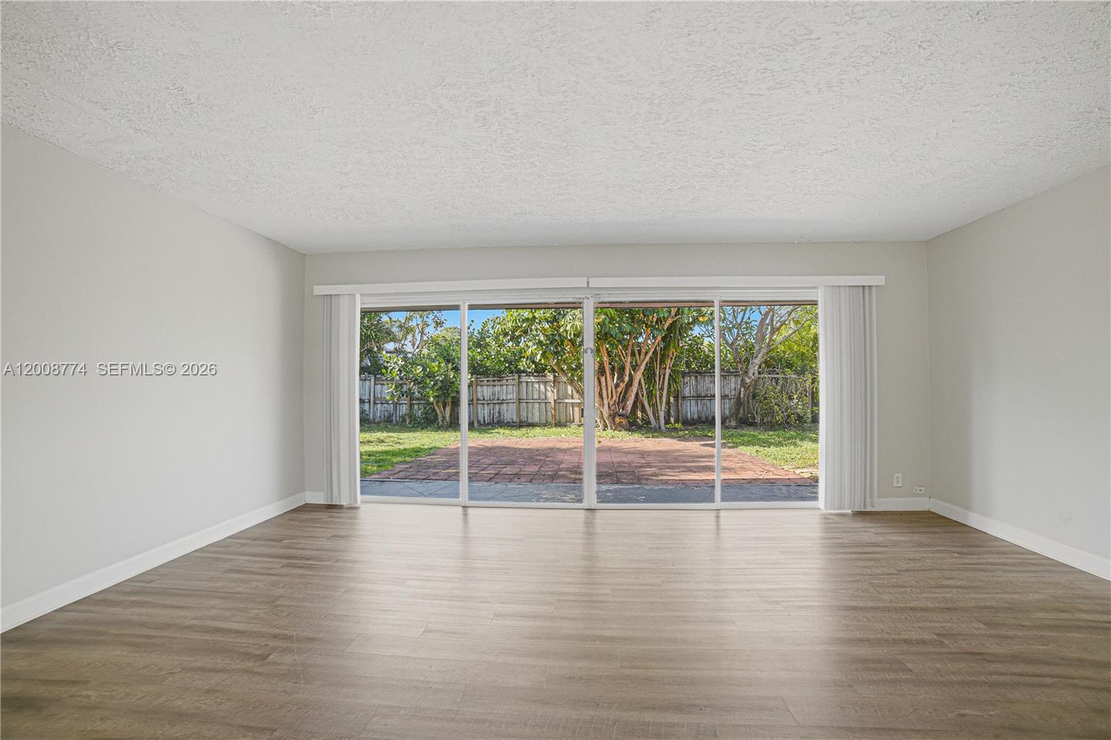 CORAL SHORES - Residential