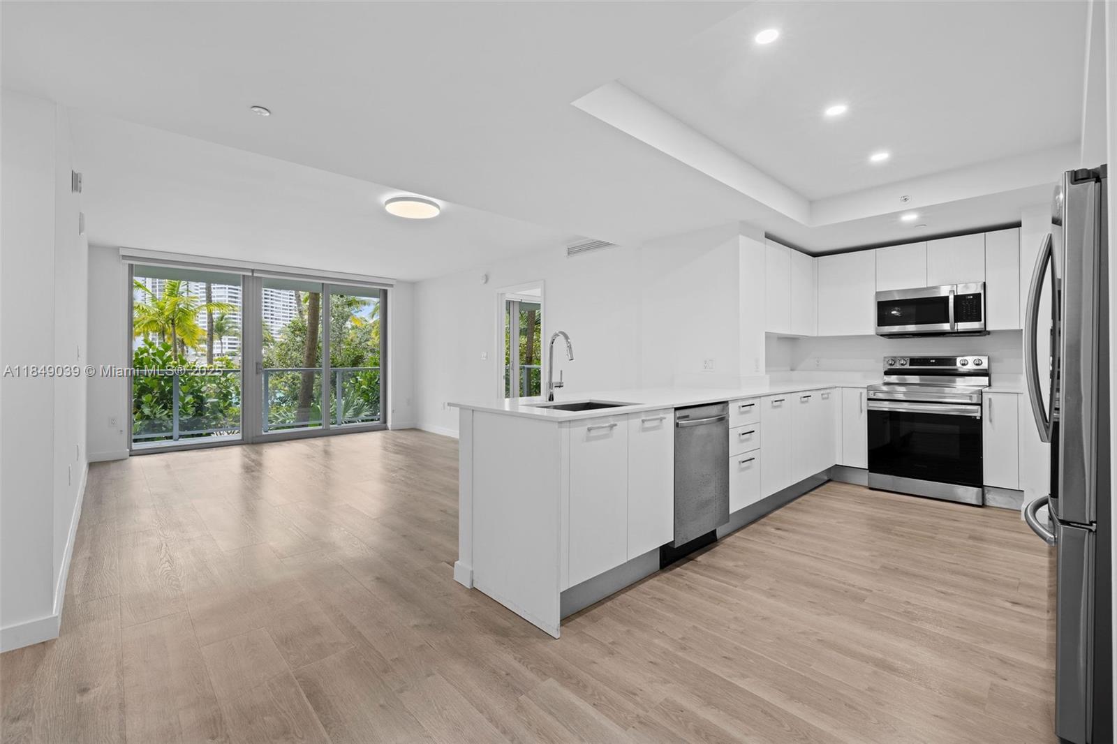 AVAILABLE 09/27 (UNIT CAN'T BE SHOWN TILL AVAILABLE DATE). Welcome to Miami Beach's most exciting rental community. This newly renovated unit features hardwood floors, modern kitchen & baths w/SS appliances & granite counter tops. Amenities include fitness center, two resort style pools with private cabanas, BBQ area and much more. Move in costs are 1st month + $2K deposit. Parking cost 1st vchl. $187 p/m. Pet Fee: $400+$50/month. *FAST APPROVAL! (NOTE: Rental rates are subject to change depending on move-in date and lease term. Advertised rate is best rate and maybe on leases longer than 12 months. Income must be greater than 3x one month's rent and minimum credit score of 620 in order to be approved).
