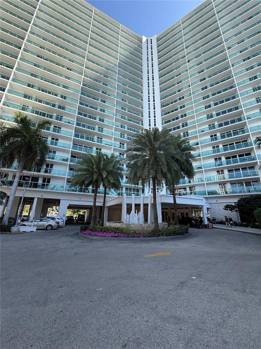 Rental Property at 100 Bayview Dr 610, Sunny Isles Beach, Miami-Dade County, Florida - Bedrooms: 1 
Bathrooms: 2  - $2,600 MO.