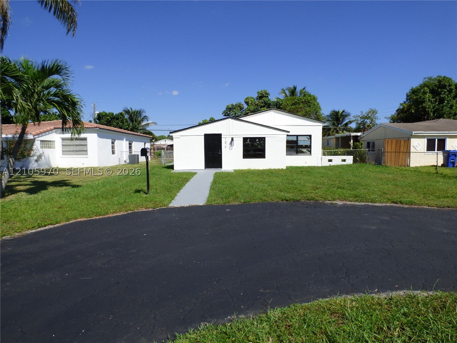 View photos, virtual tours, details... 1679 NE 180th St