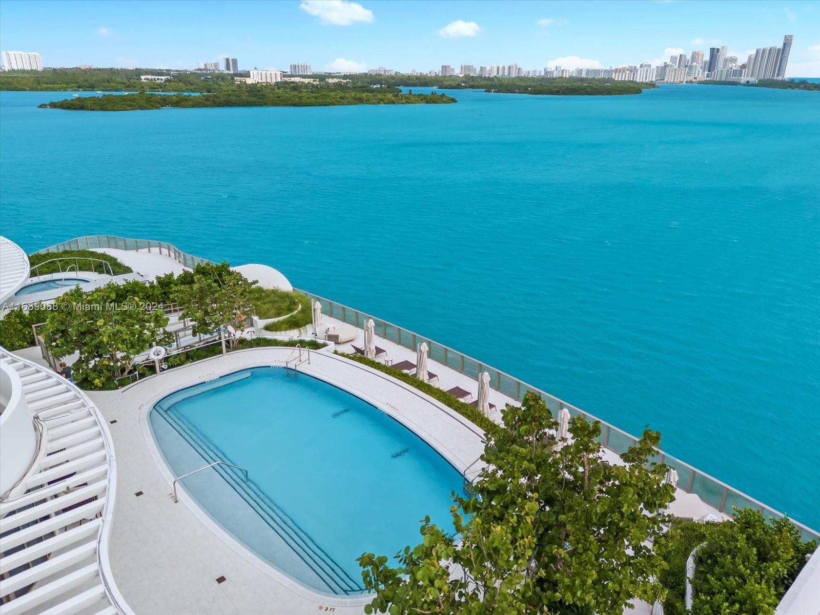 BAY HARBOR ISLAND - Residential