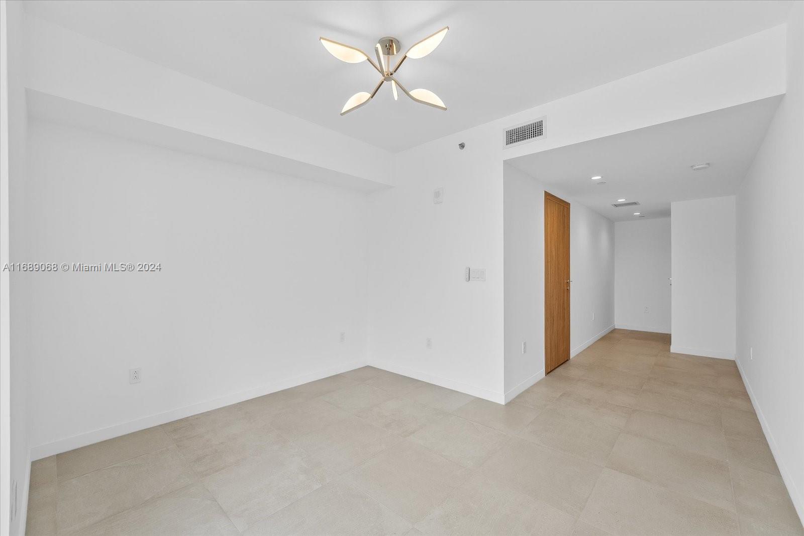 BAY HARBOR ISLAND - Residential