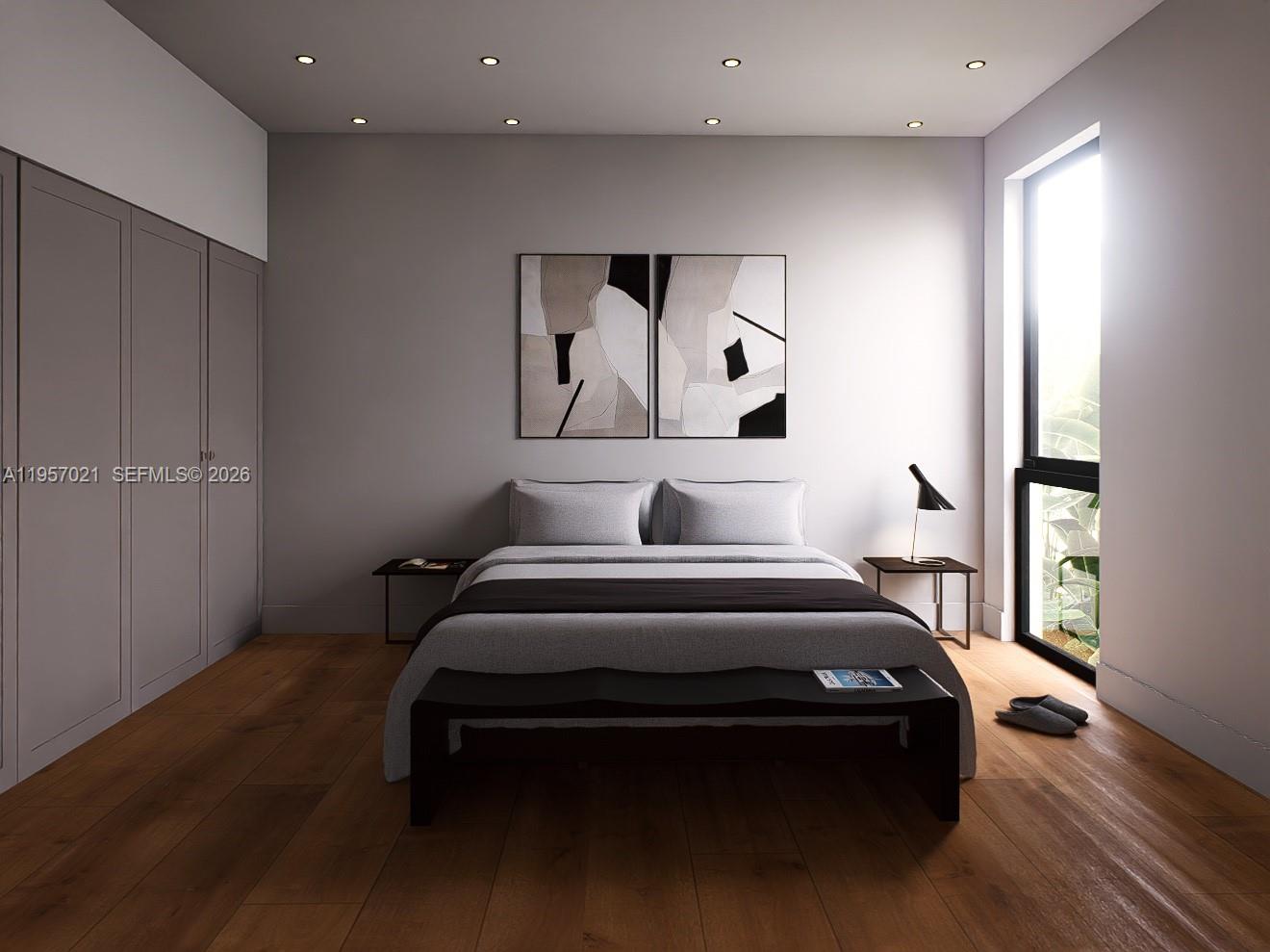 HOLLYWOOD TERRACE - Residential