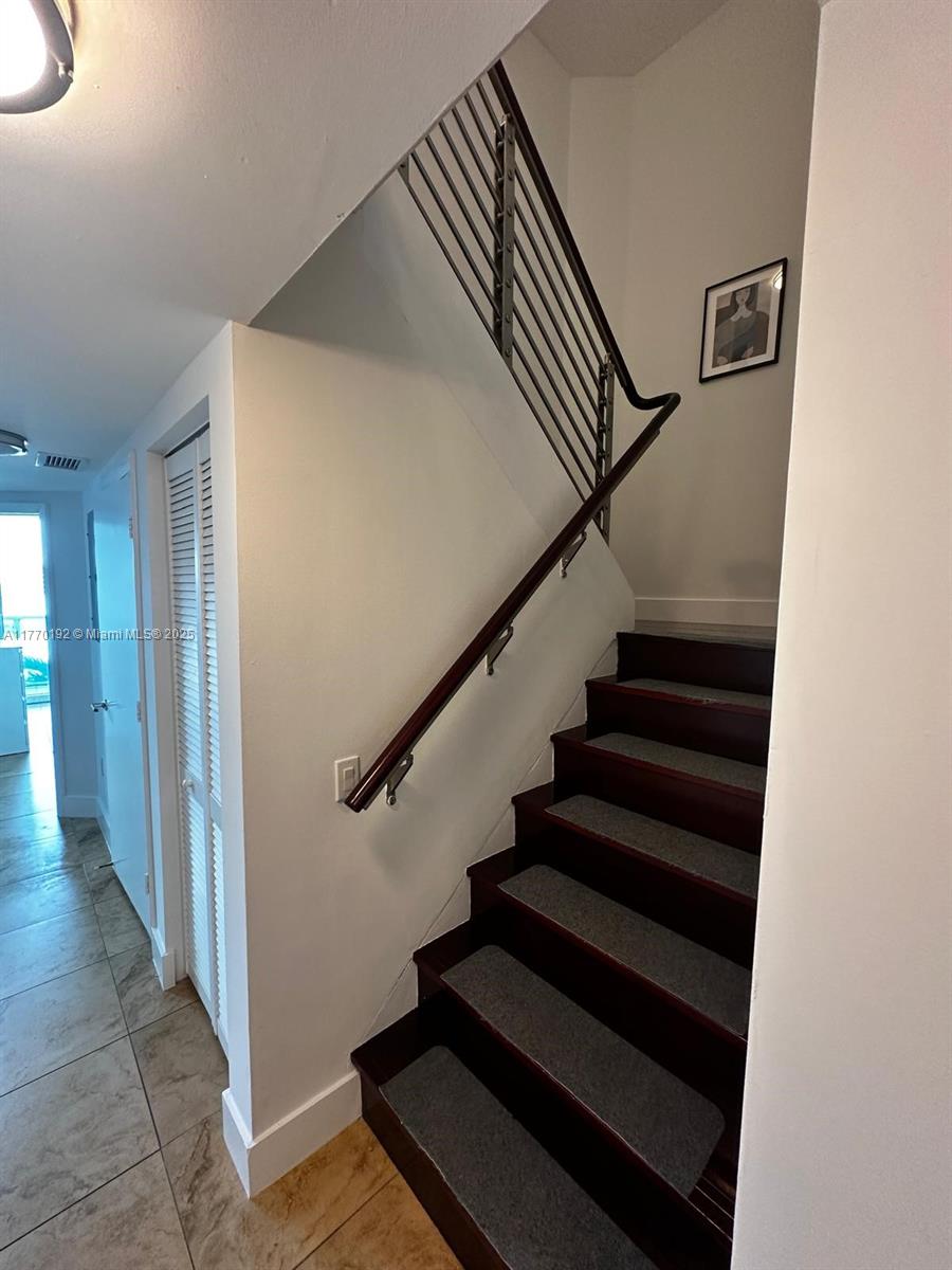 BRICKELL ON THE RIVER S T - Residential Lease