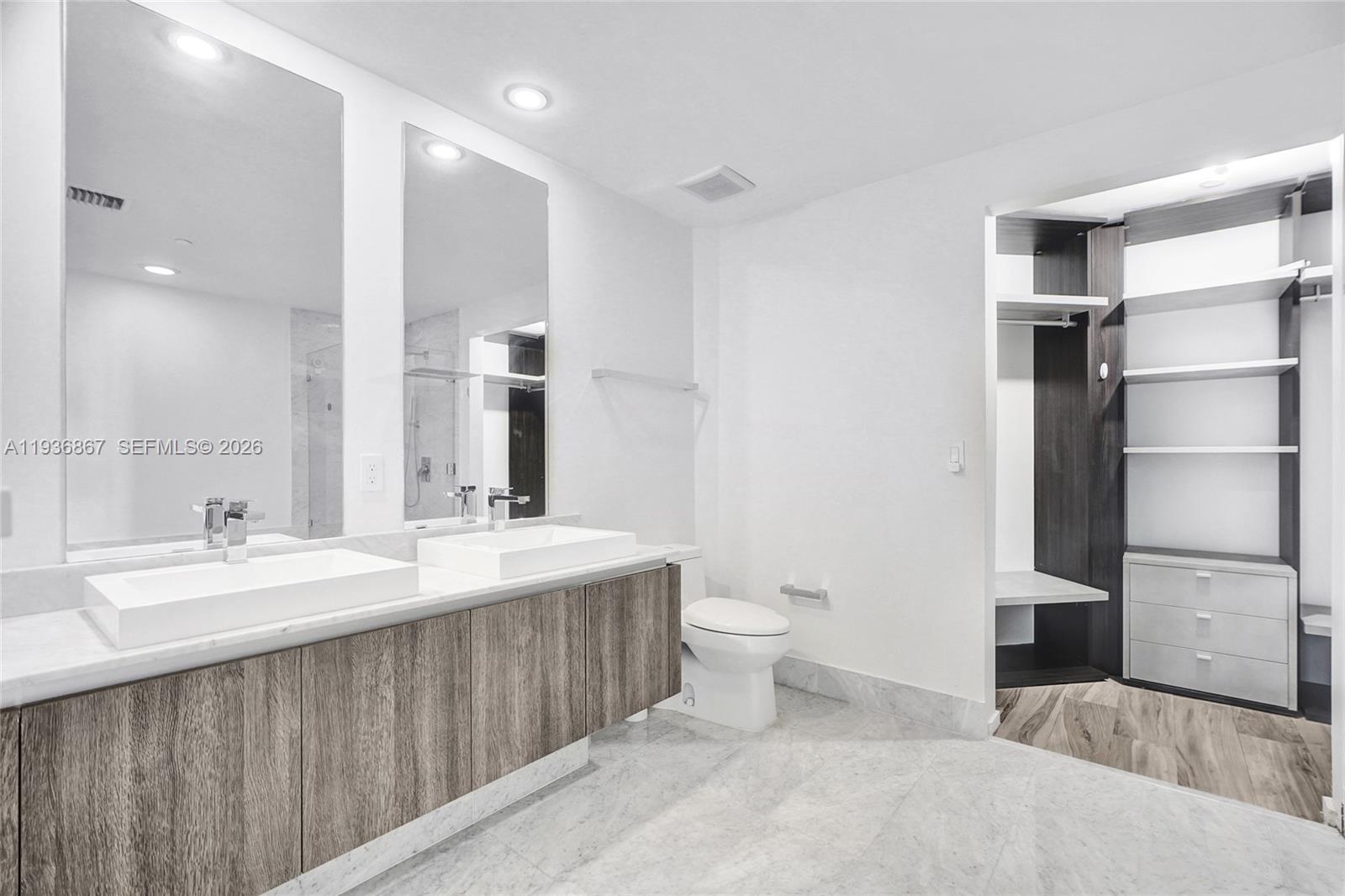 801 SMA RESIDENCES CONDO - Residential