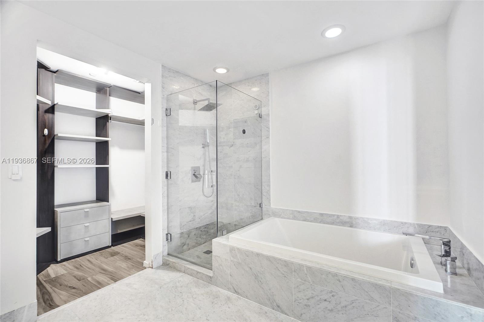 801 SMA RESIDENCES CONDO - Residential