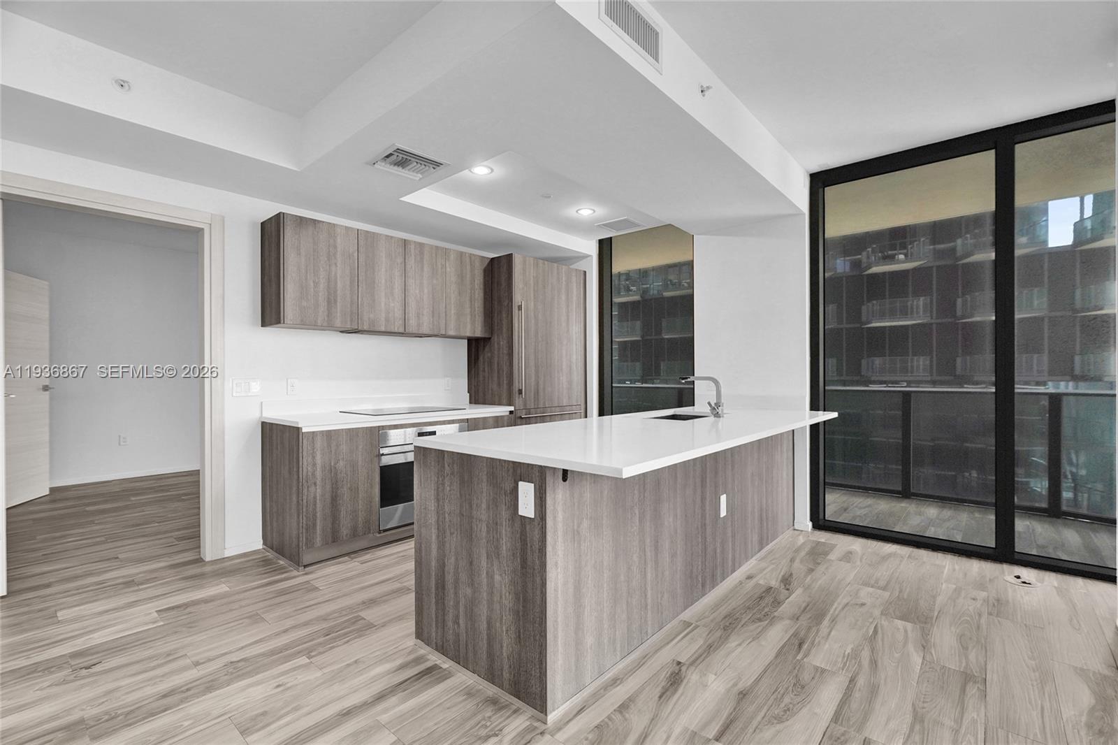 801 SMA RESIDENCES CONDO - Residential