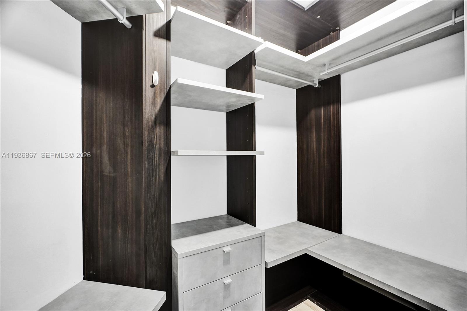 801 SMA RESIDENCES CONDO - Residential