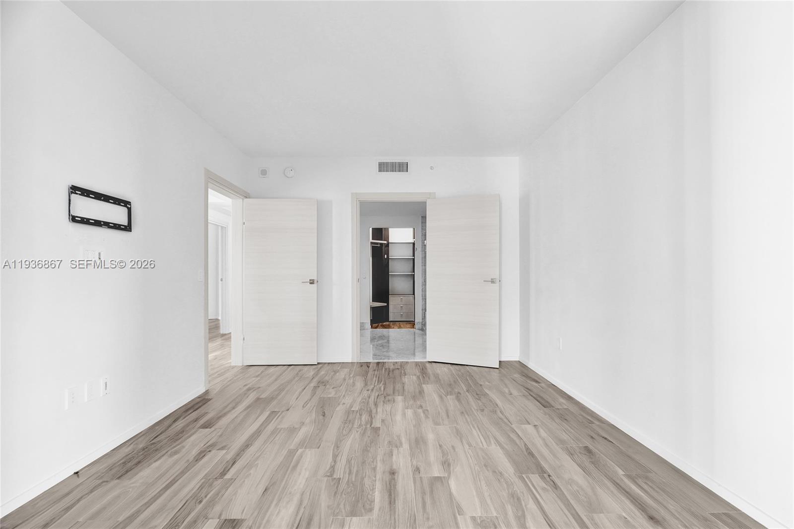 801 SMA RESIDENCES CONDO - Residential