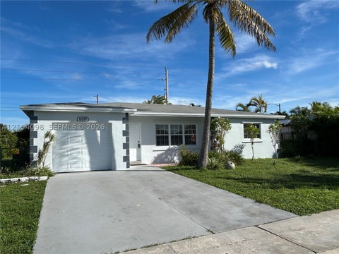 Photo of 11137 Malayan St, Boca Raton, FL 33428 (MLS # A12104098)