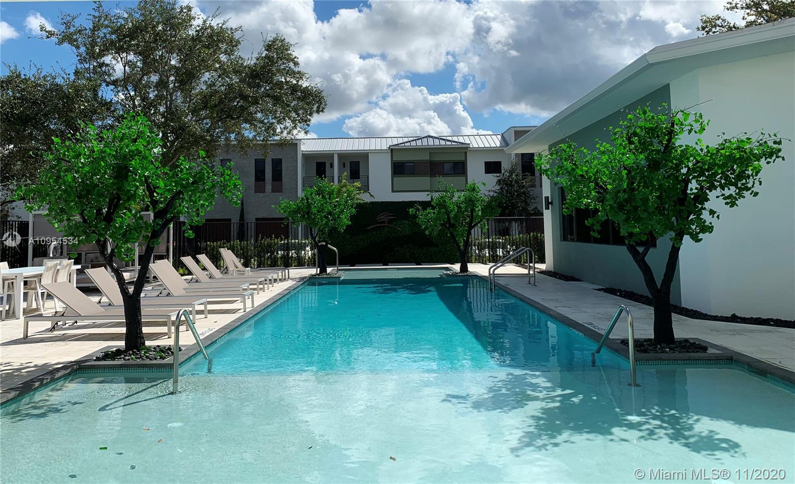 PLANTATION BUSINESS PARK - Residential