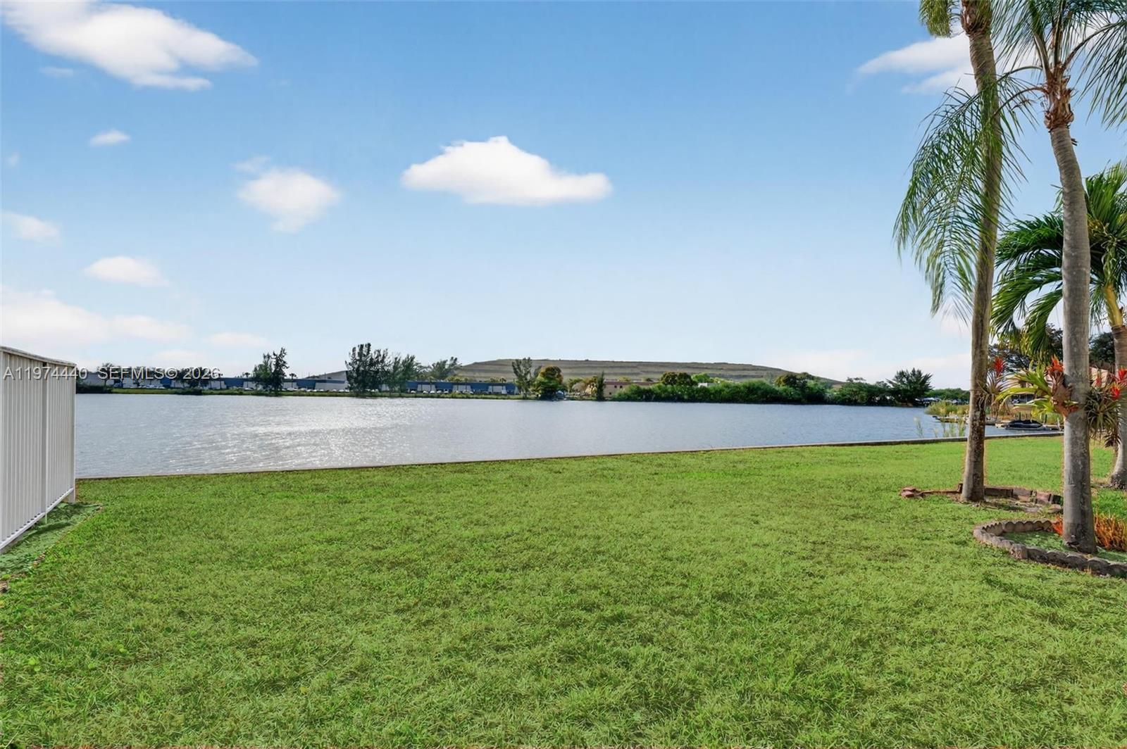 MIRAGE AT CRYSTAL LAKE CO - Residential