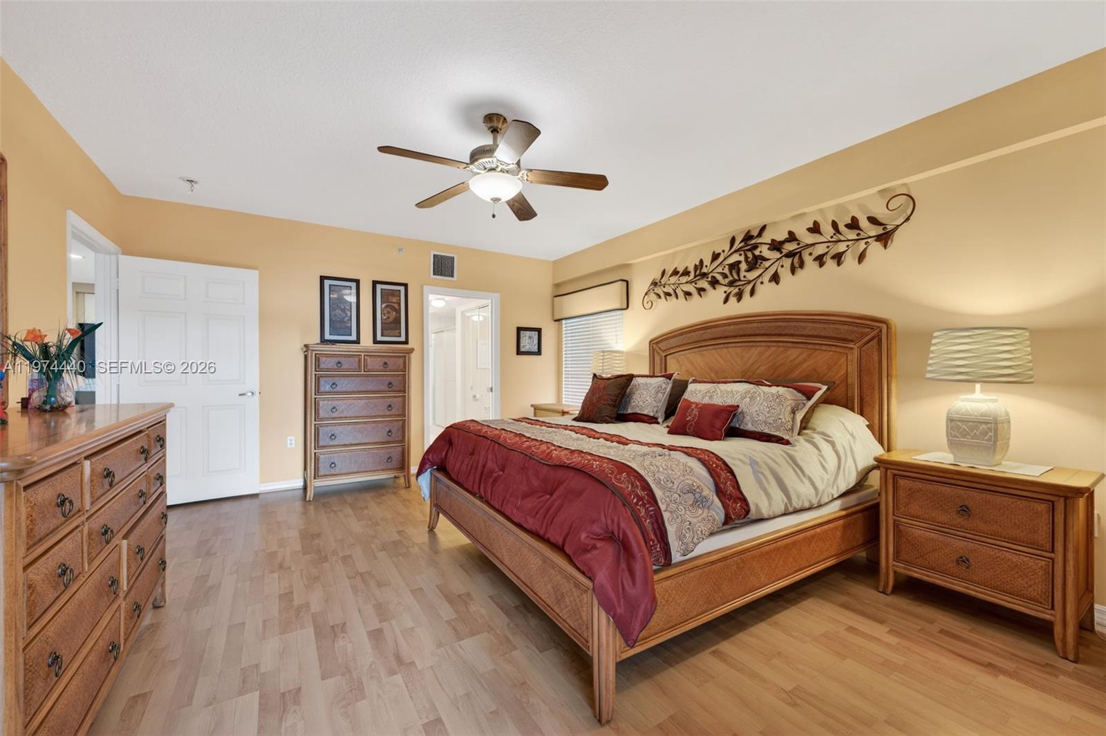 MIRAGE AT CRYSTAL LAKE CO - Residential