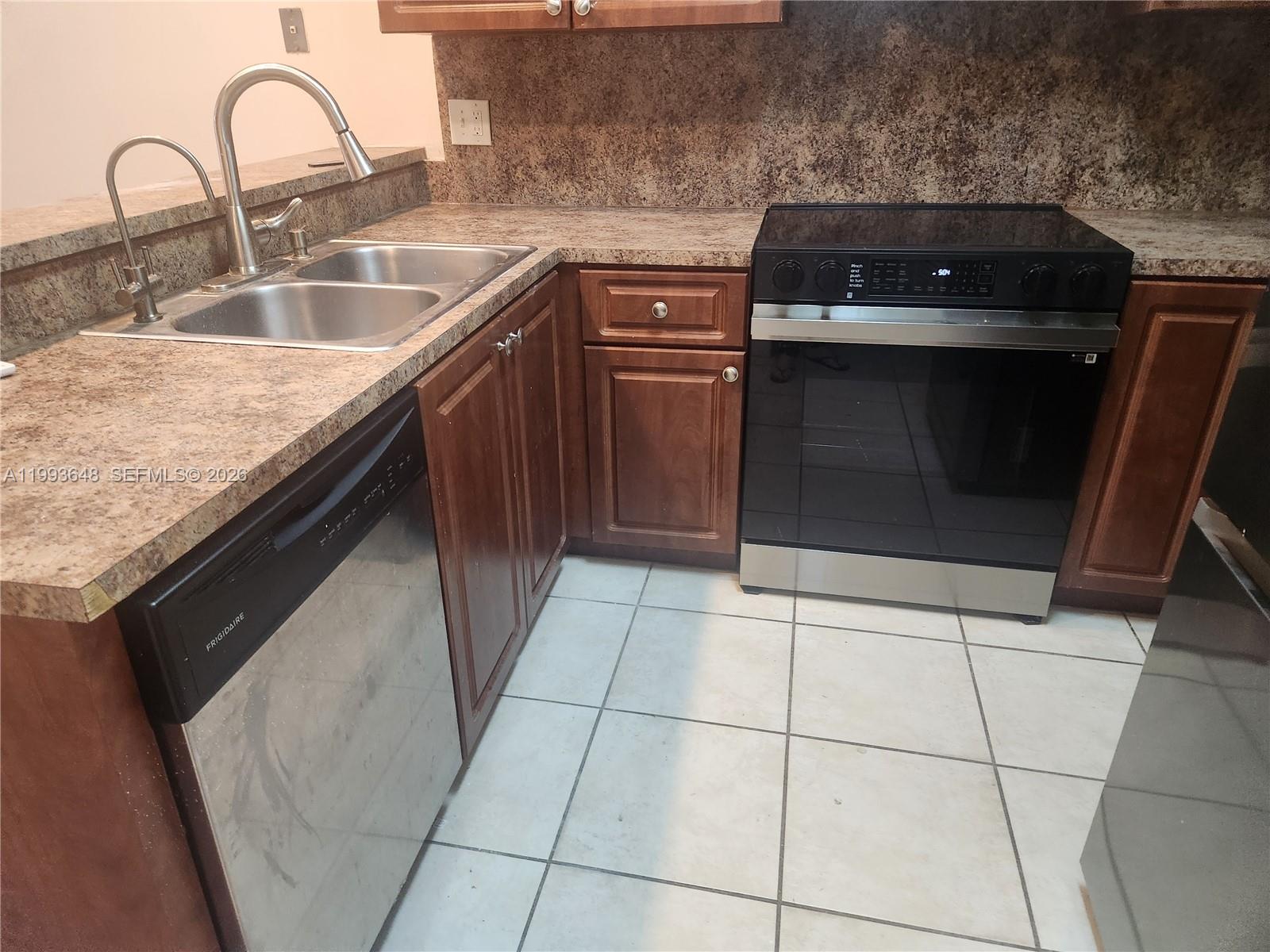 Players Place - Residential