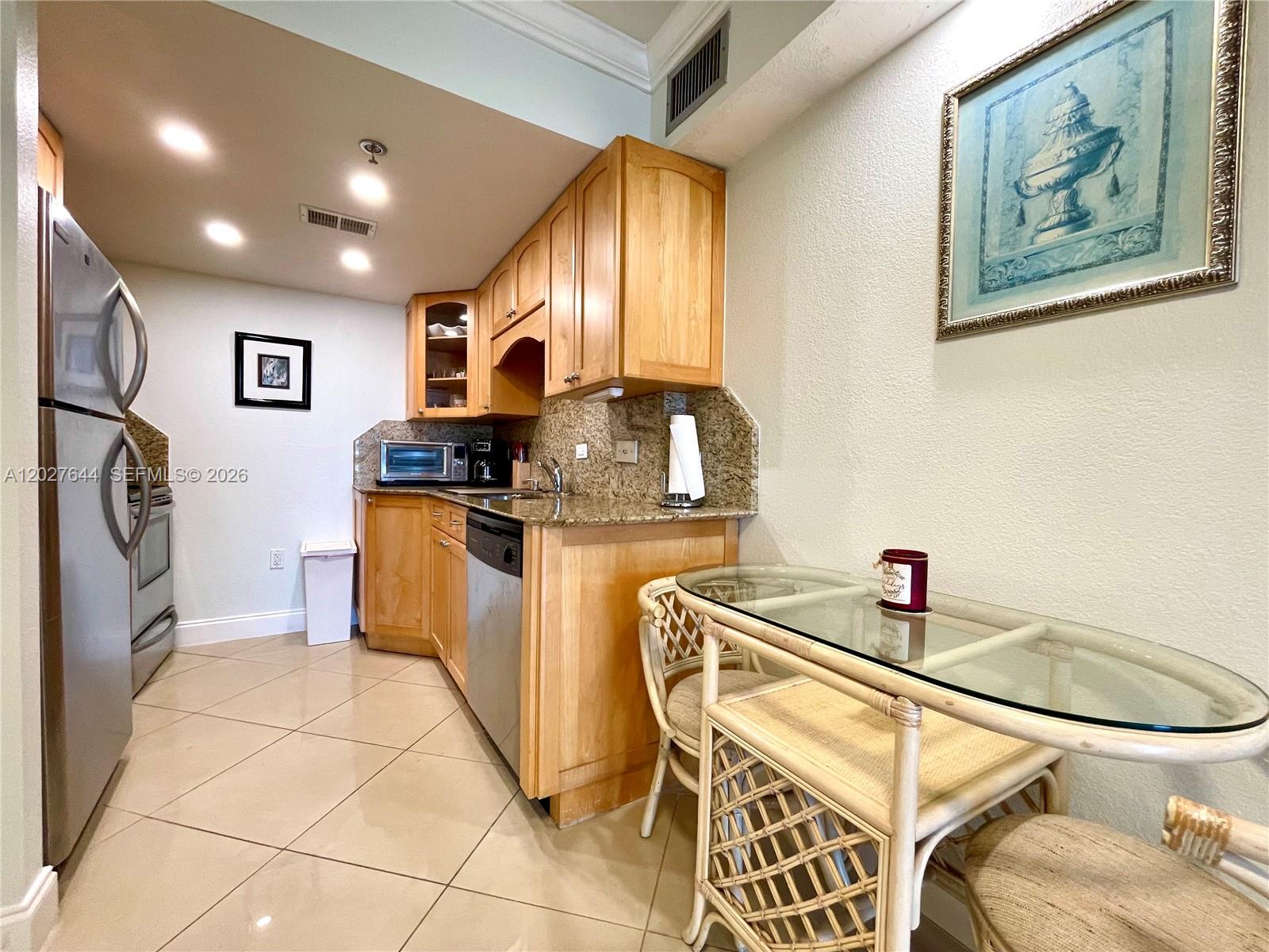 20505 E Country Club Dr 233
