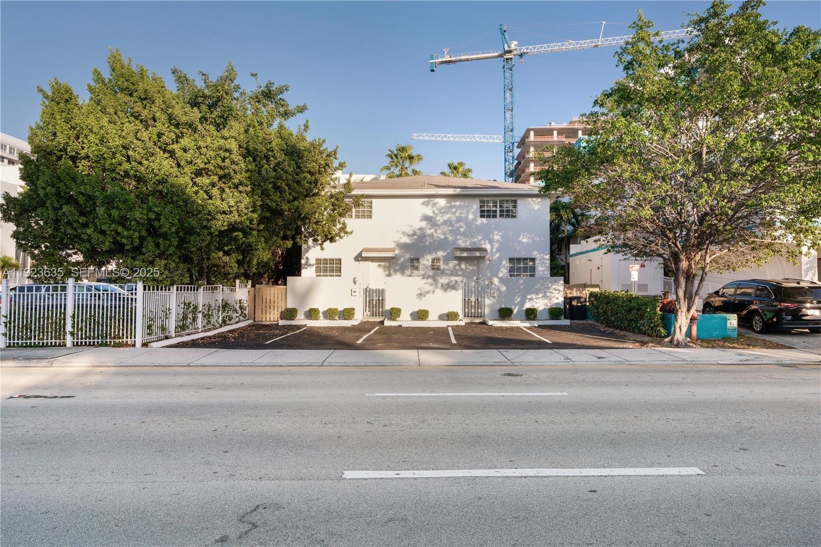 ALTOS DEL MAR NO 4 - Residential Lease