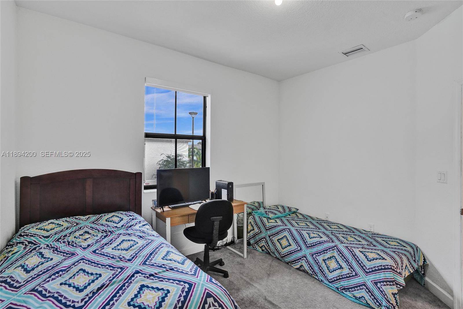 VISTA LAGO - Residential