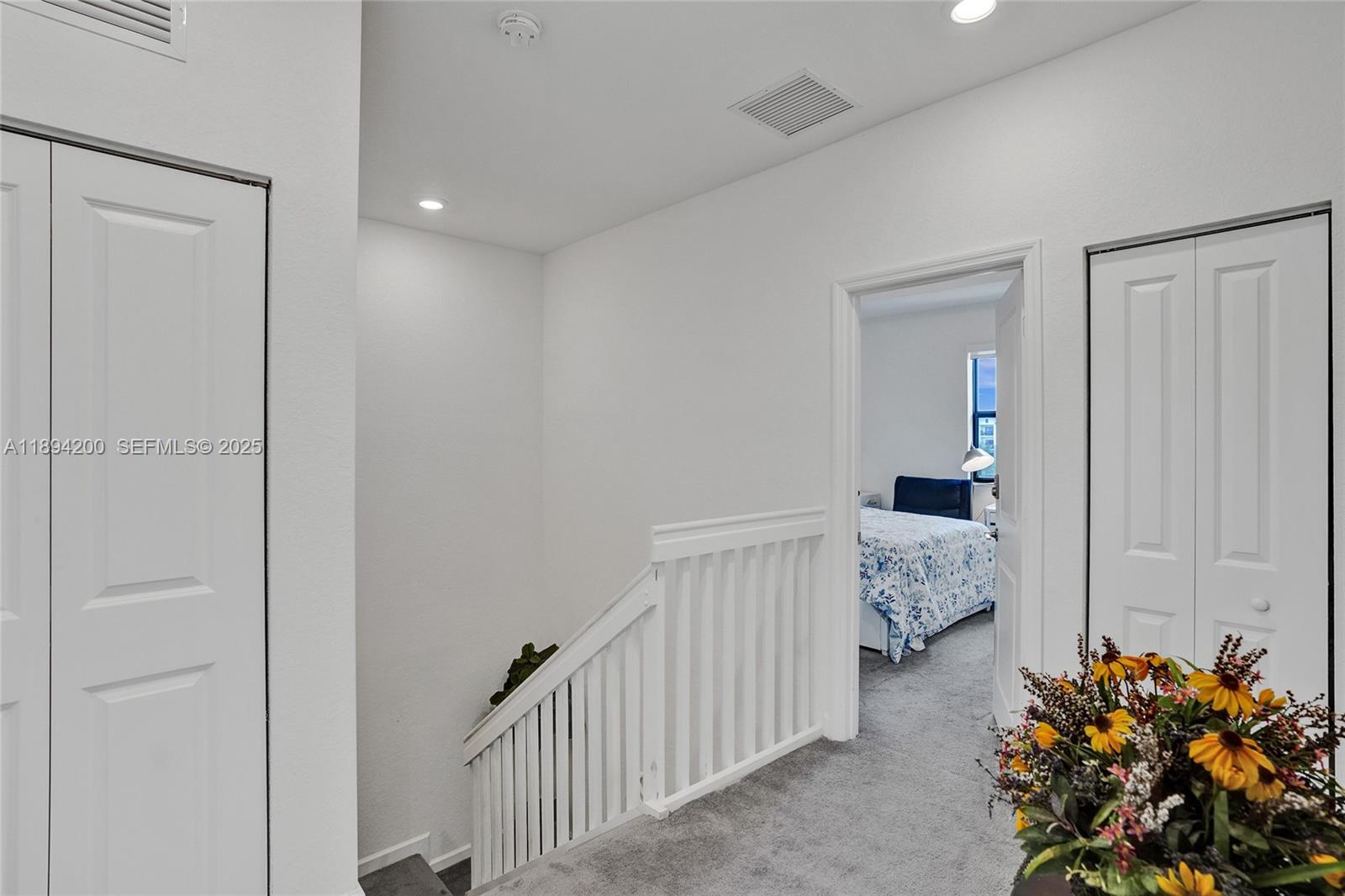 VISTA LAGO - Residential