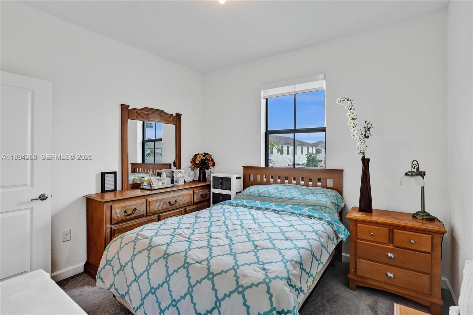 VISTA LAGO - Residential