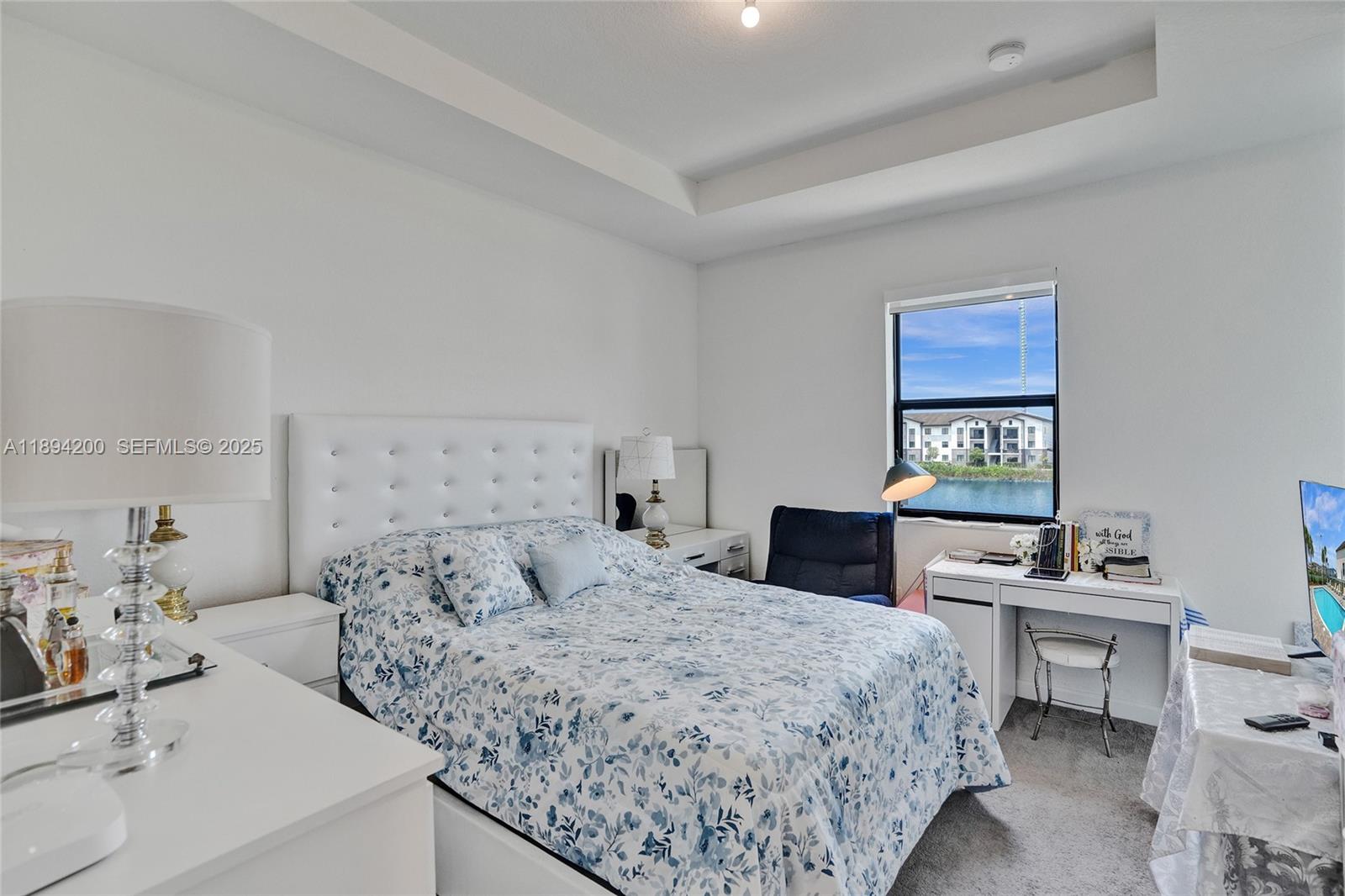 VISTA LAGO - Residential