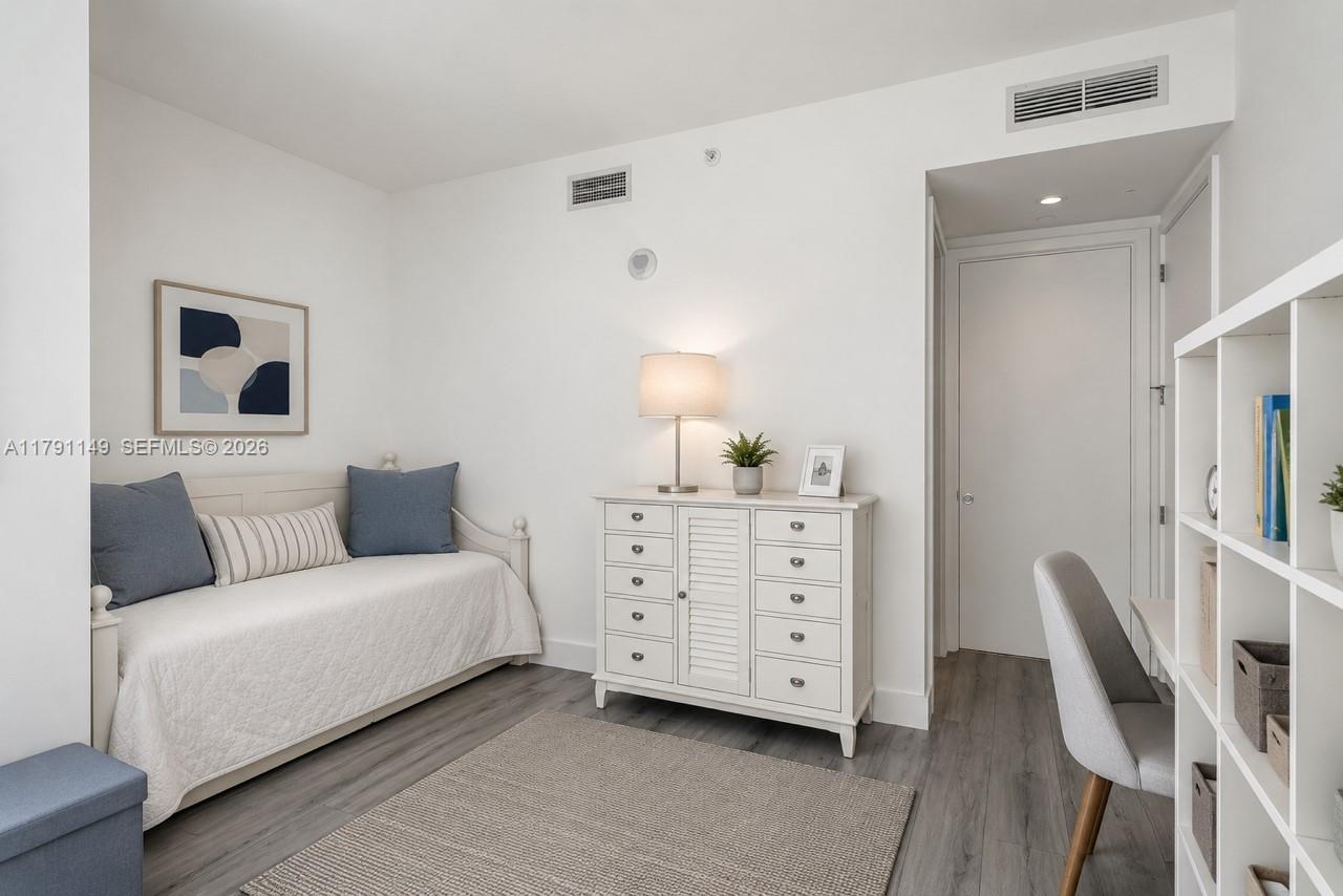 OCEANA BAL HARBOUR CONDO - Residential