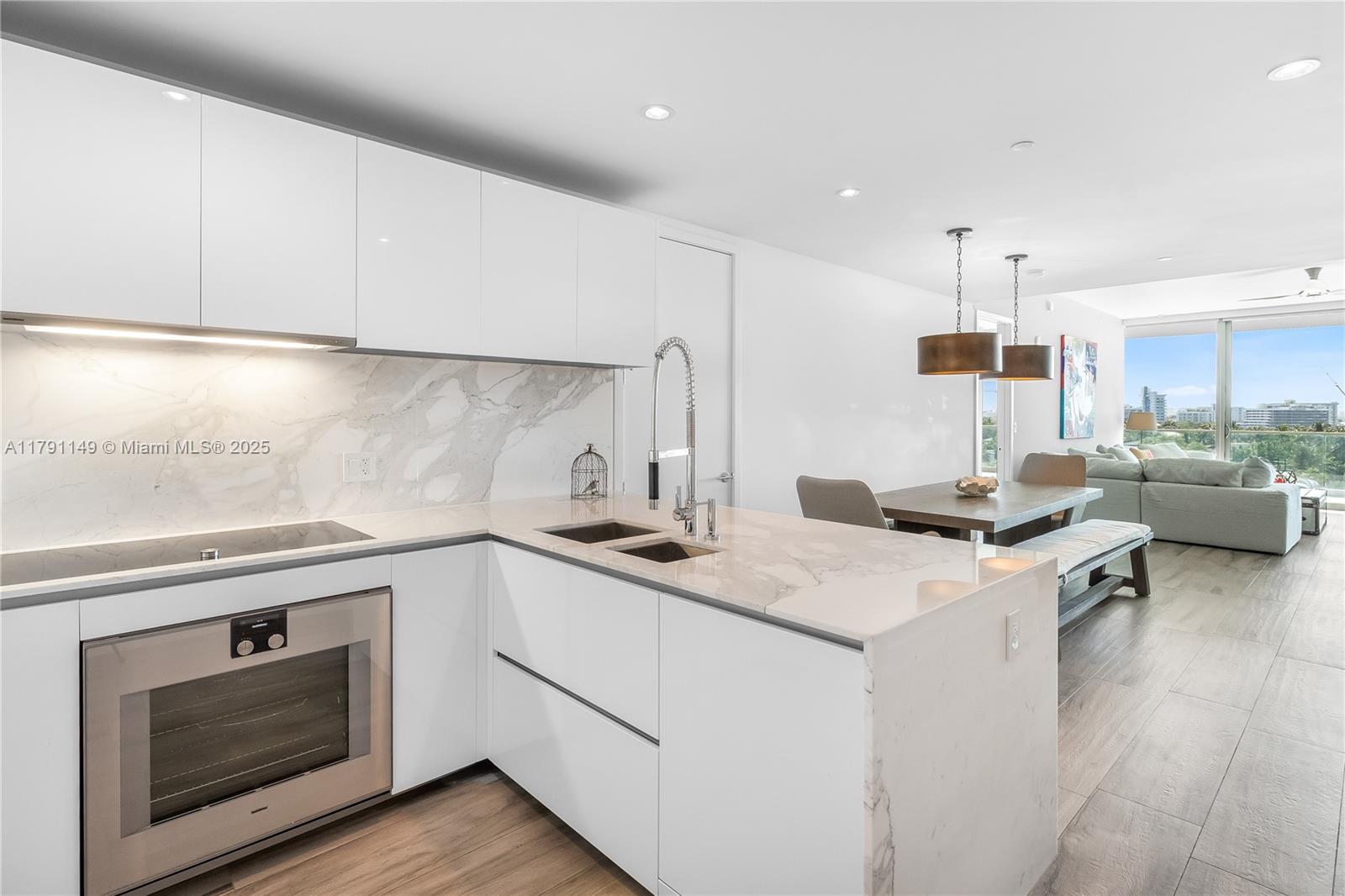 OCEANA BAL HARBOUR CONDO - Residential