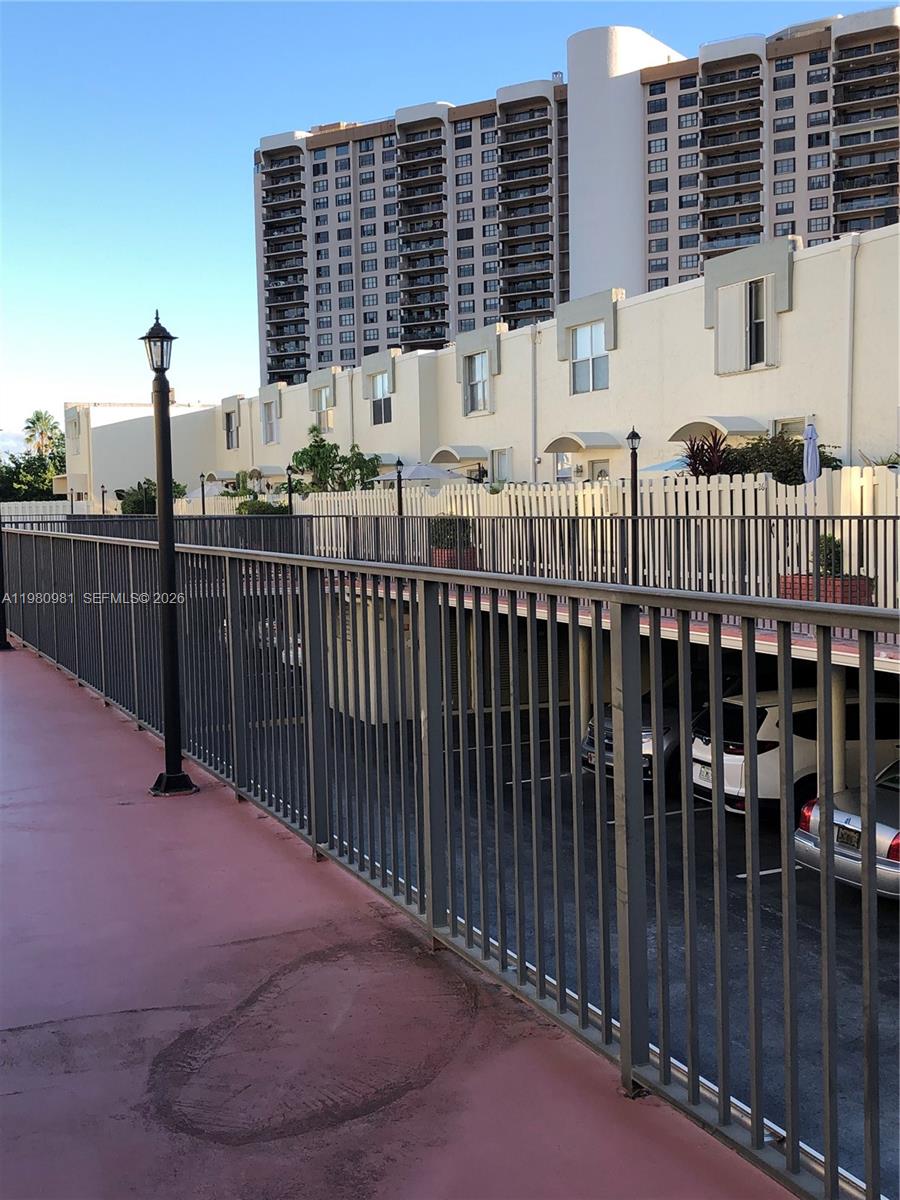 NORTHGATE TOWNHOUSE CONDO - Residential Lease