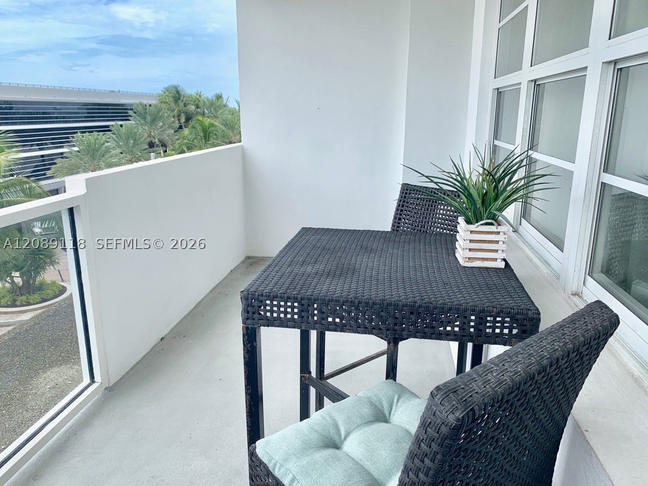 100 Lincoln Rd 427