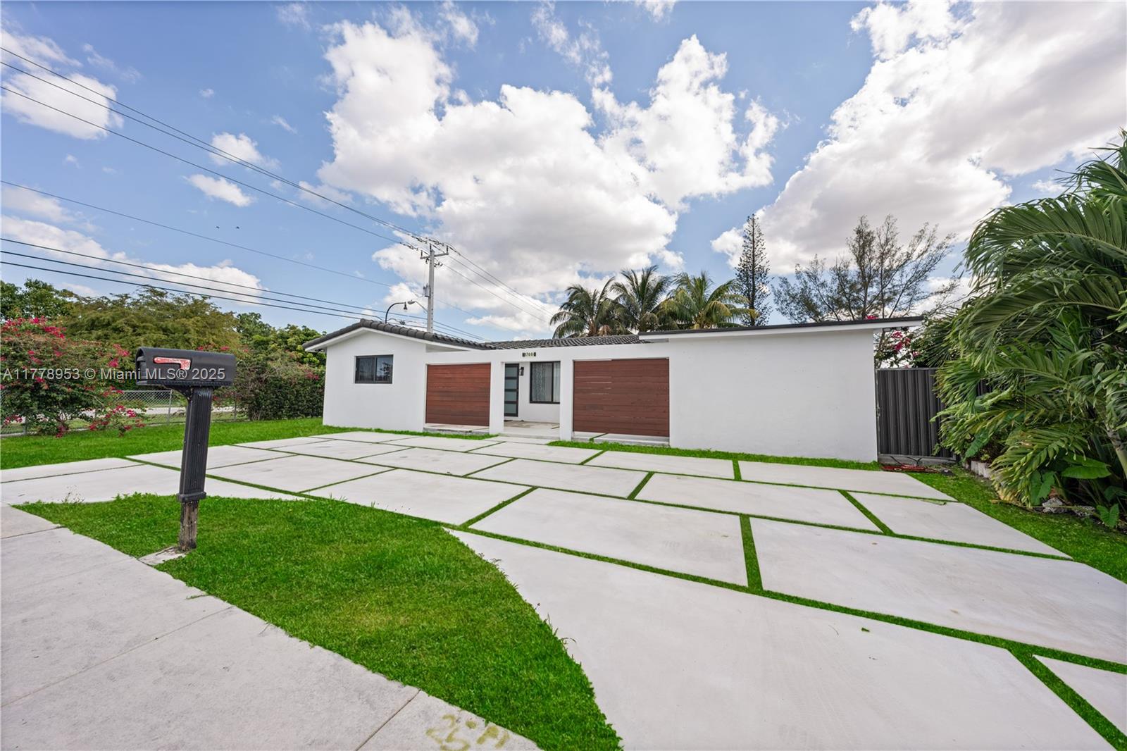 1700 NW 170th Ter