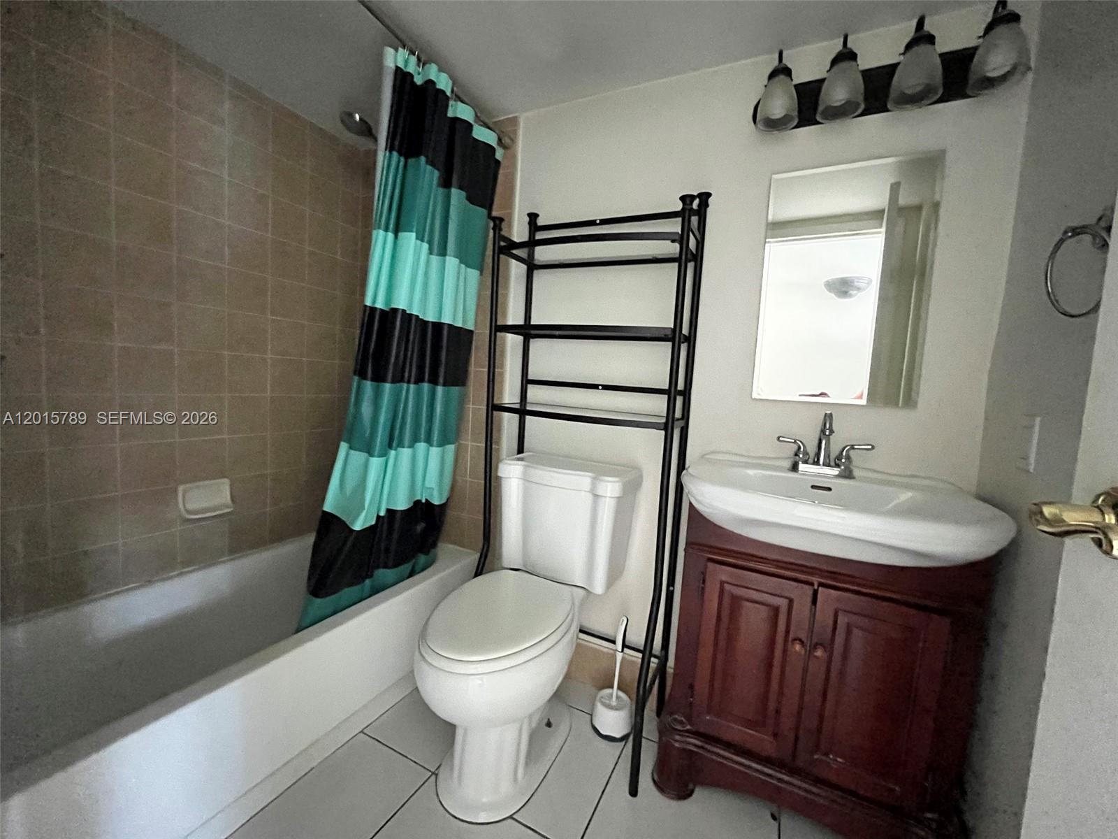 PARK COURT CONDO - Residential Lease