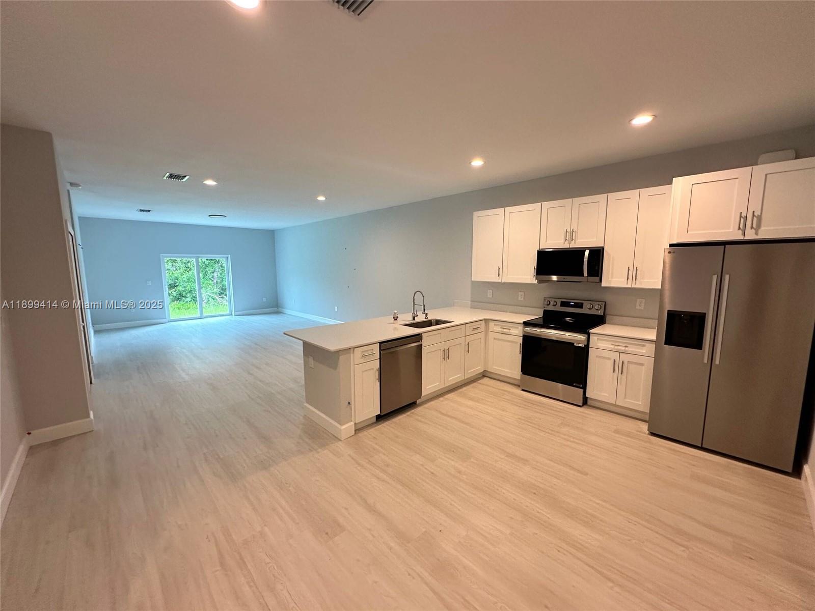 PORT CHARLOTTE - Residential Lease