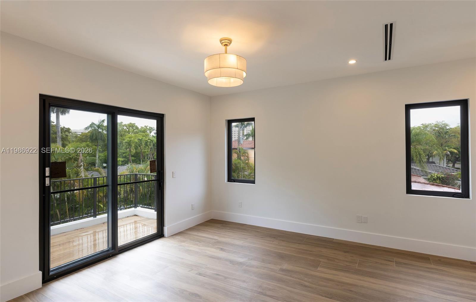 CORAL GABLES BILTMORE SEC - Residential